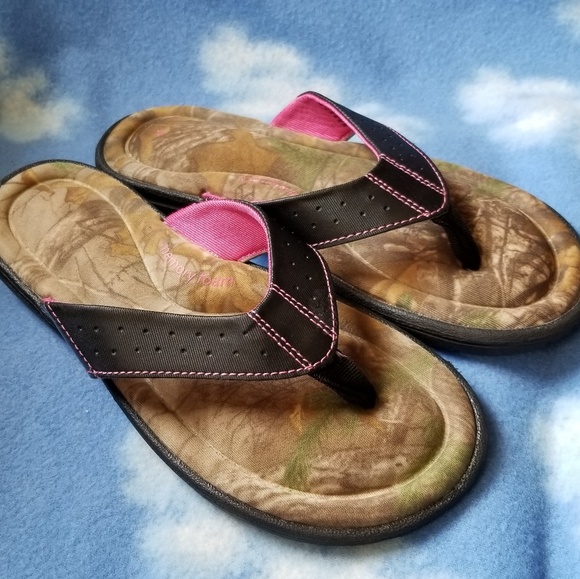 camo memory foam flip flops